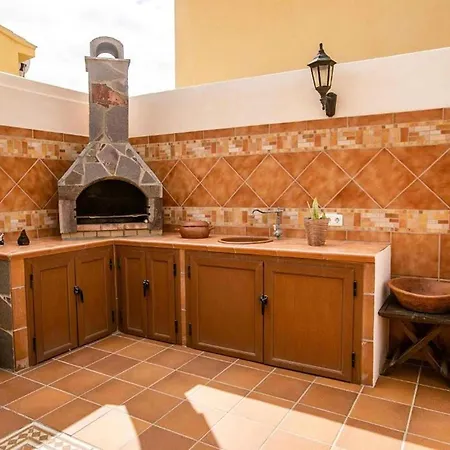 In Near Playa De Palomitas Vila *